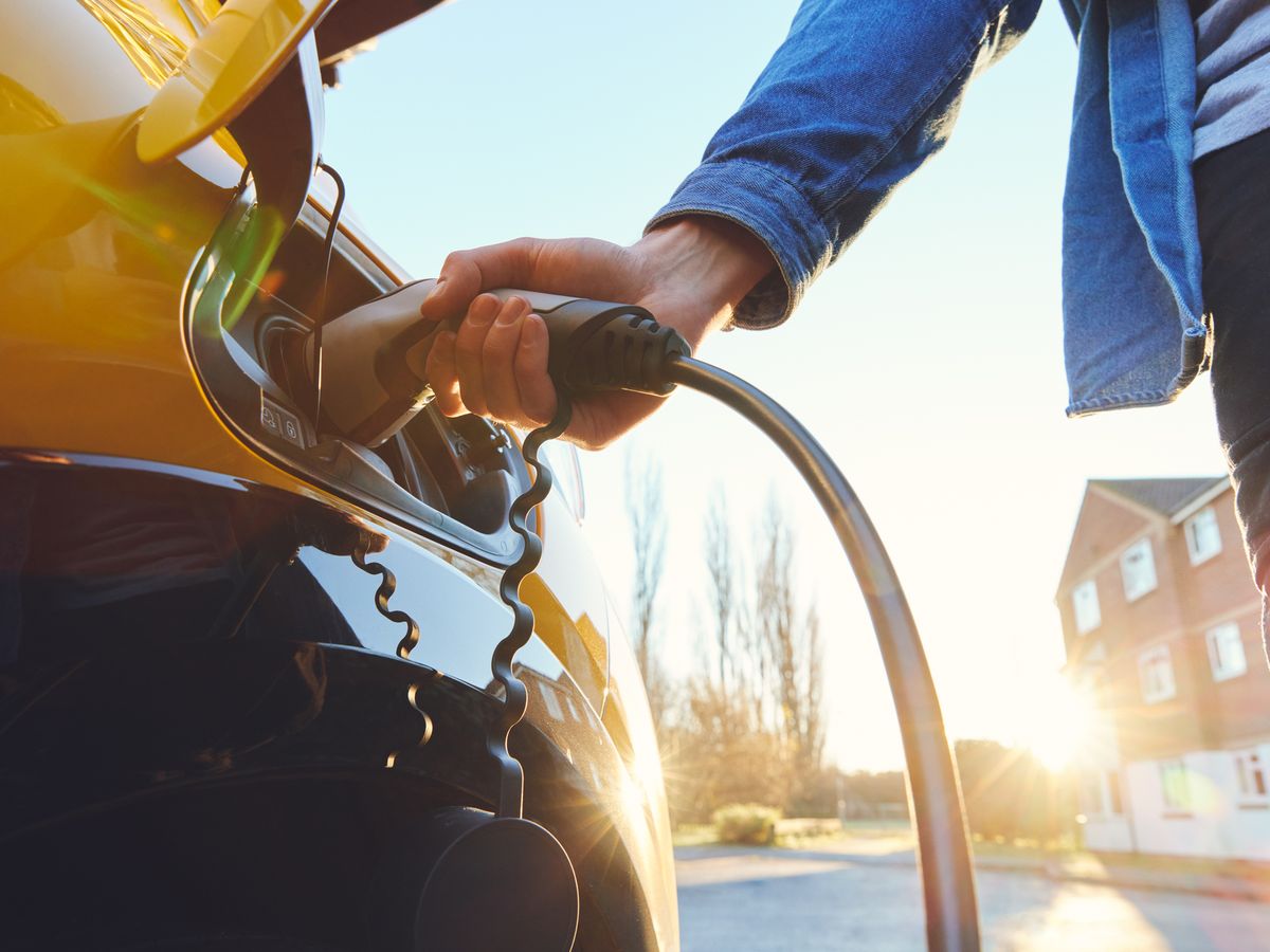 Fueling Choices: A Comprehensive Guide to Gasoline, Diesel, and Hybrid Engines
